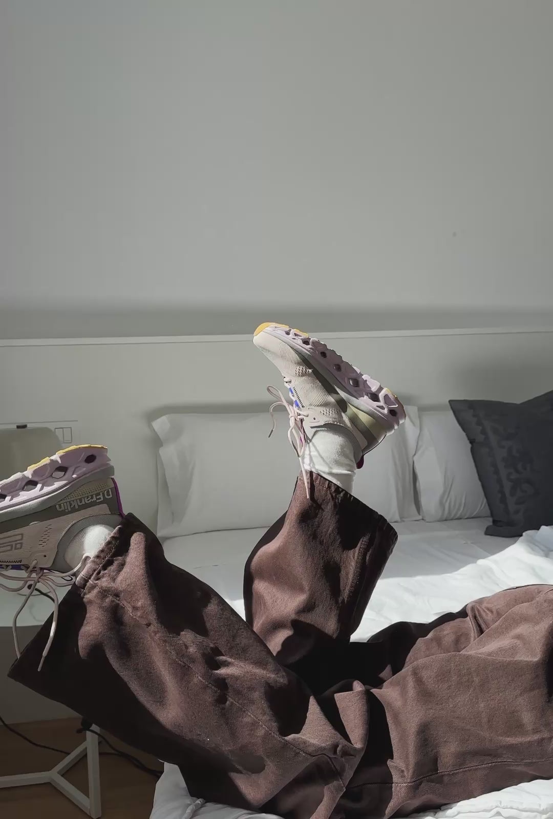 Load video: Aero Sneakers Mesh Cream