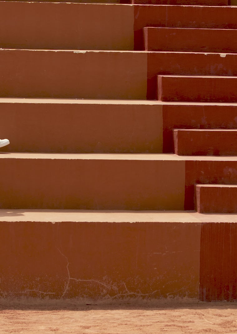 Load video: High Echo White / White