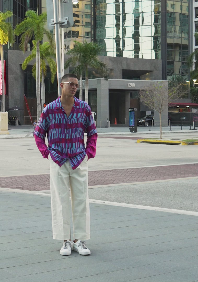 Load video: Echo Flame White / Grey